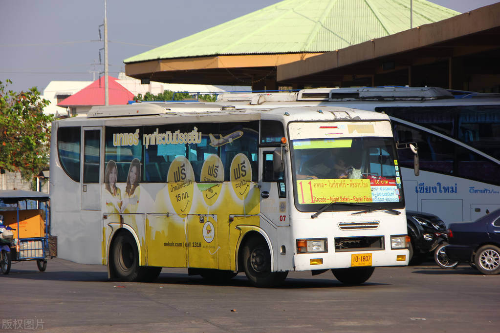 假如：你发现亲戚老婆与男邻居有爱昧关系，你又该如何处理