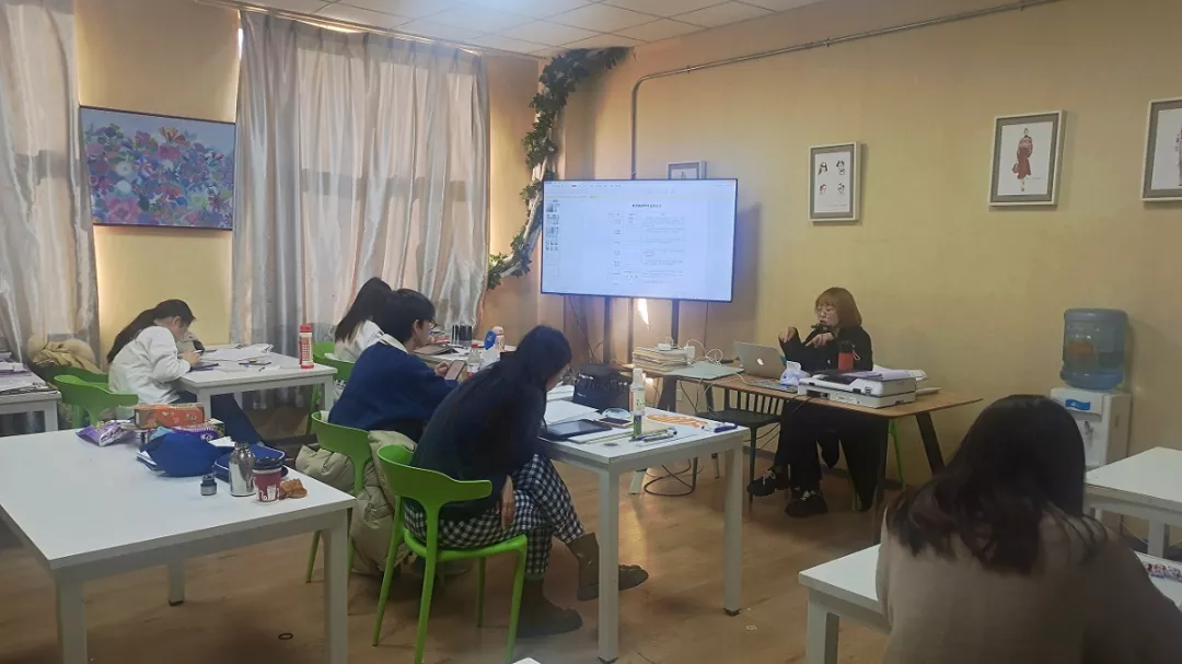 京美考研｜服装专业 寒假课程记录刊 能上岸的人都是这样学习的