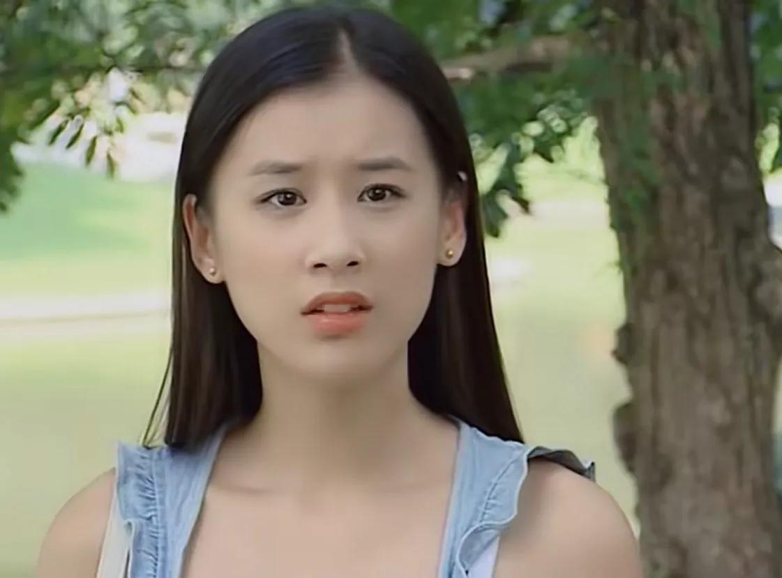 看了她们，才知道什么叫“自带清纯校花脸”，有些气质真是天生的