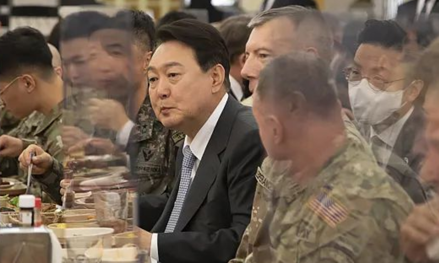 駐韓美軍又犯事，韓民眾不忍了，要求將其趕出，並廢除不平等條約