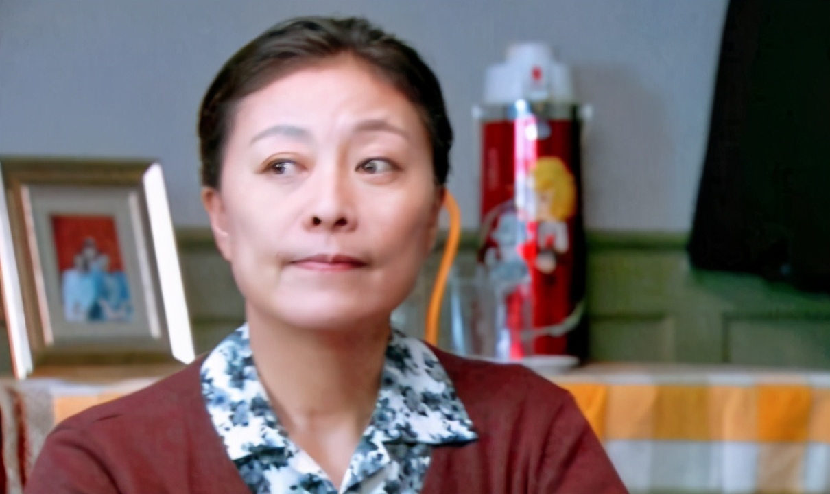 中央戏剧学院岳红时髦减龄 影迷们看过她哪些作品评论关注转发分享