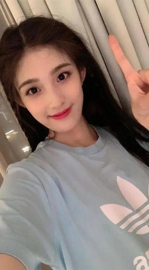 女明星特辑之新人演员钟丽丽