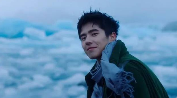 为赈灾低调捐款一百万，走红后回学校沉淀演技，未来可期刘昊然