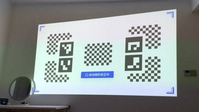 不仅是打开一台投影.更是打开一种生活 极米NEW Z6X家庭投影机