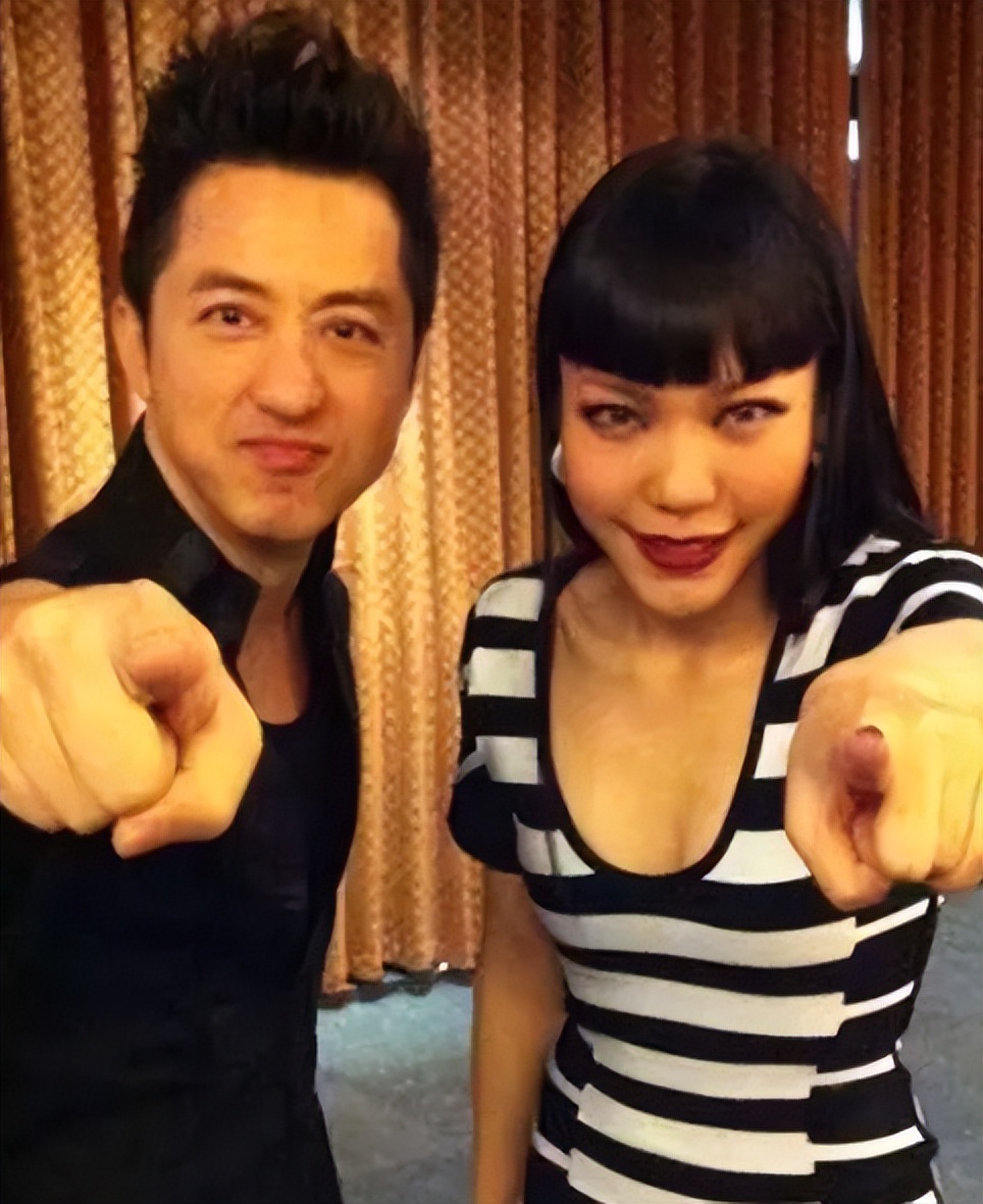 街头卖艺、卑微求职、卖货求生，这5位过气女星如今有多窘？