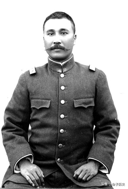 1951��һ�����ٽ��������̣���ϯ�������ͷţ��ٸ������Ÿ�����