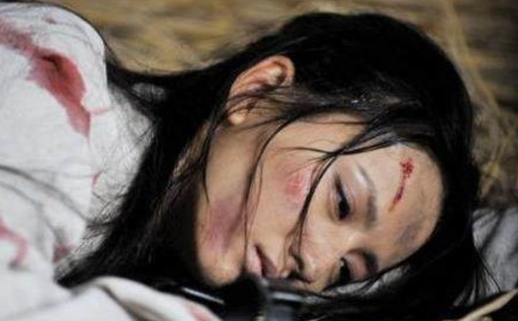 他们疯狂地相信,只要刑罚足够残酷,那么百姓就不敢以下犯上,不过历史