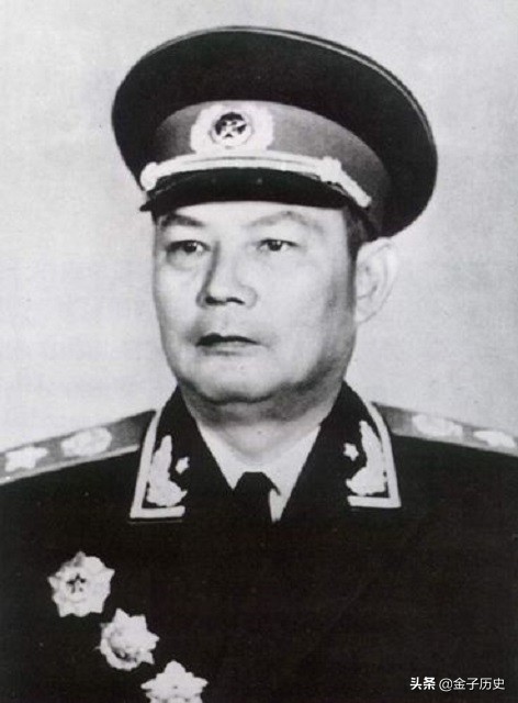 1951��һ�����ٽ��������̣���ϯ�������ͷţ��ٸ������Ÿ�����