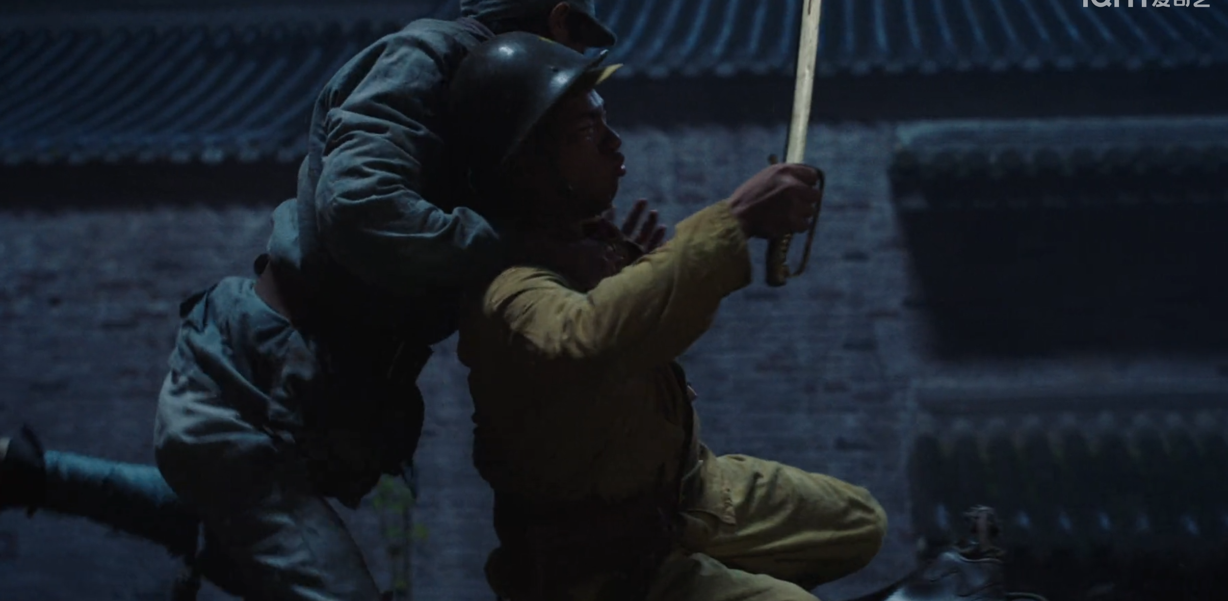 雪藏4年，首播收视冲上第一，吴樾一出手，就给抗日剧带来王炸？