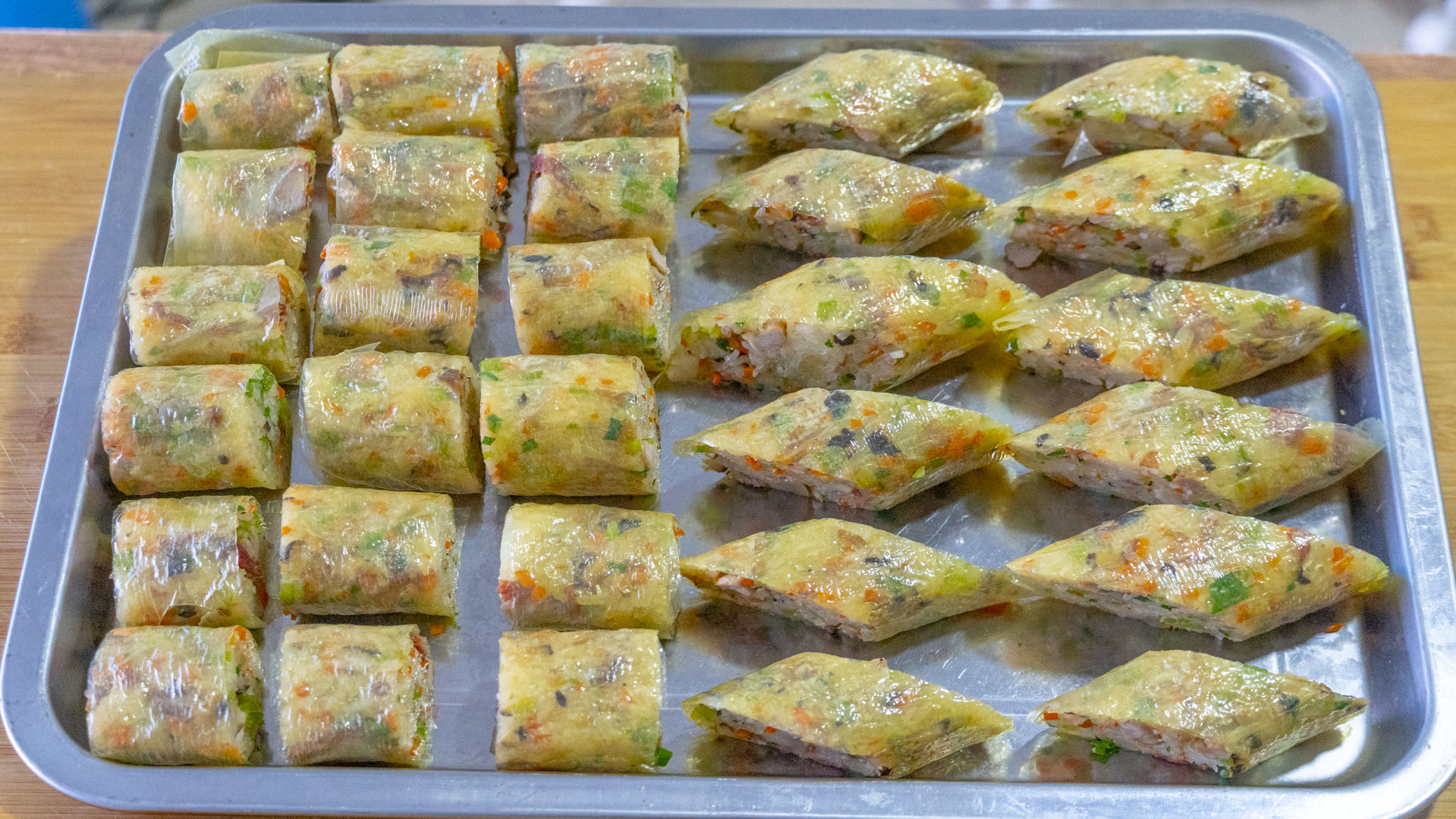 冬天早餐就要这样做，蒸一蒸，卷一卷，软糯又咸香，孩子抢着吃