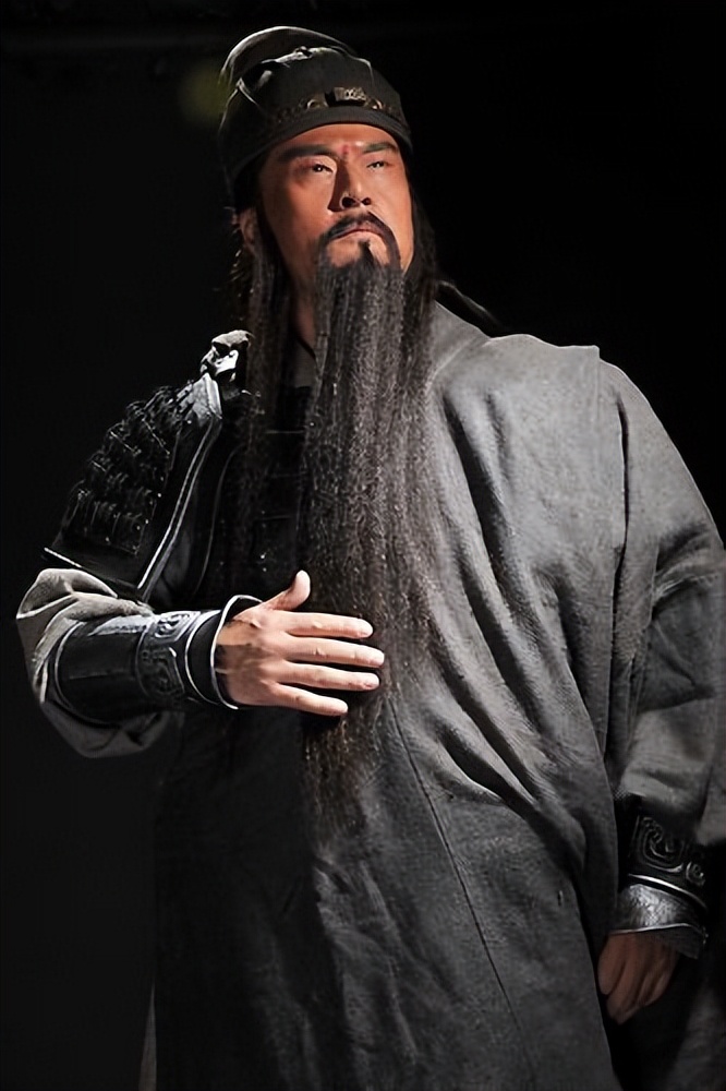 同样是演关公，把甄子丹于荣光陆树铭等5人放一起，差距就出来了