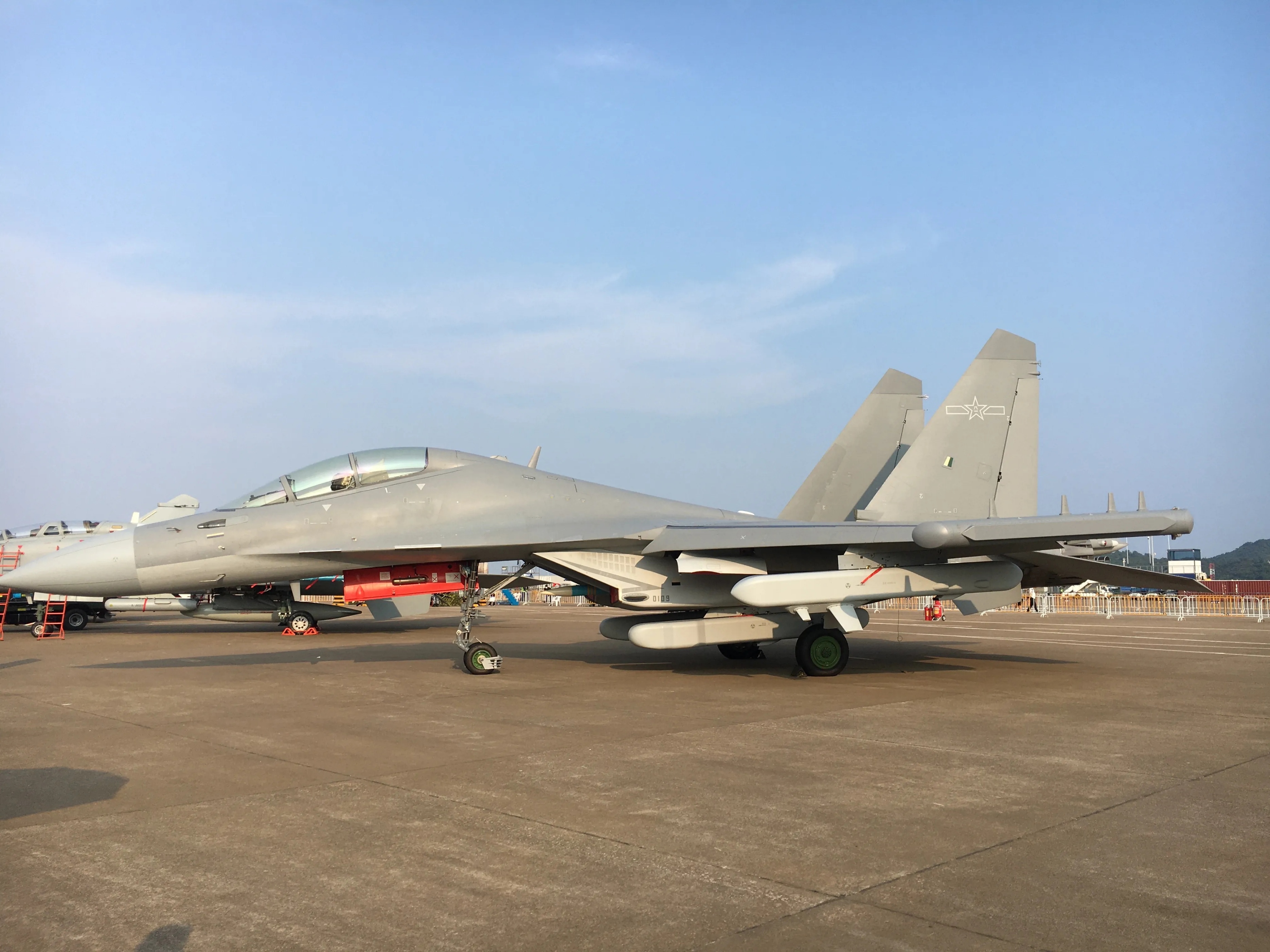 ս16D׶࣡Ӣװѫӣֱ̨һ