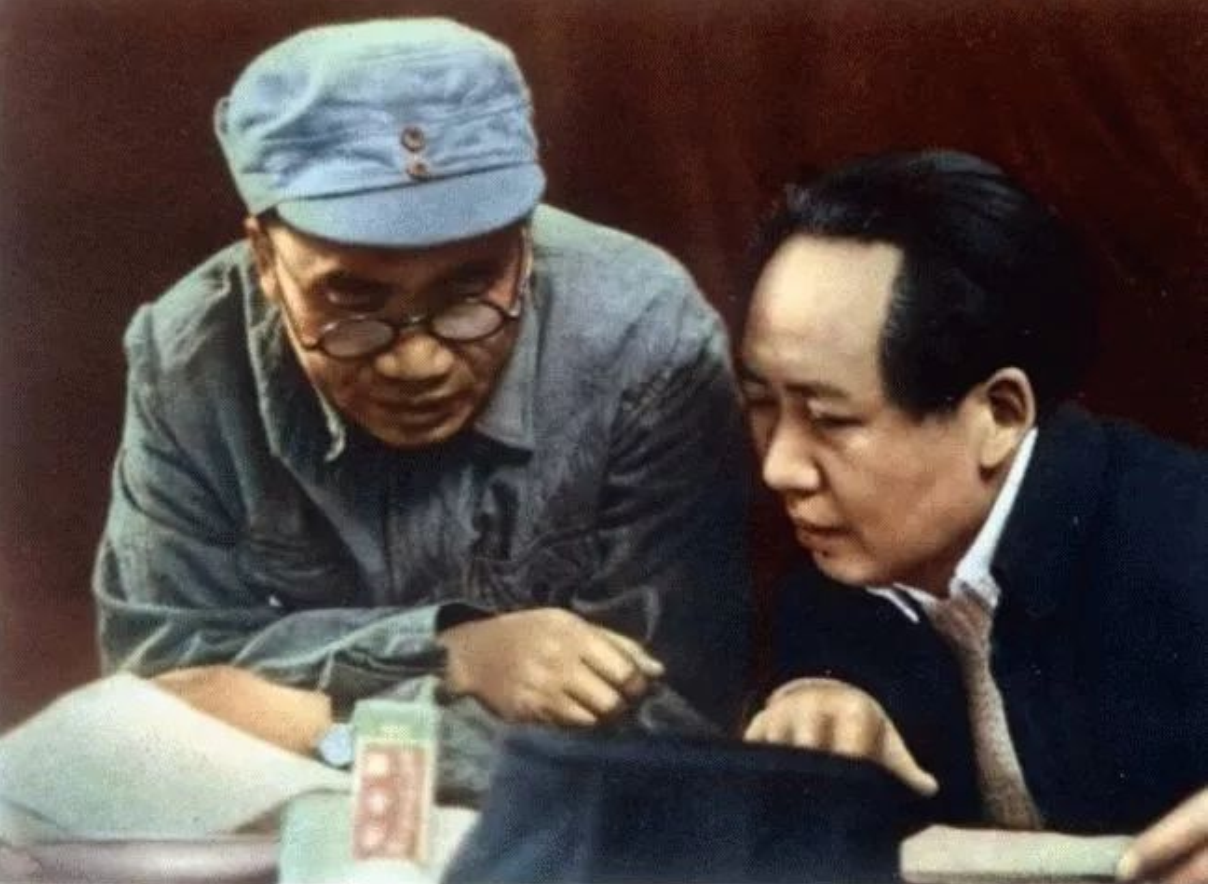 1954年军委成立，主席为首12名委员都是谁？和十大元帅有何关系？