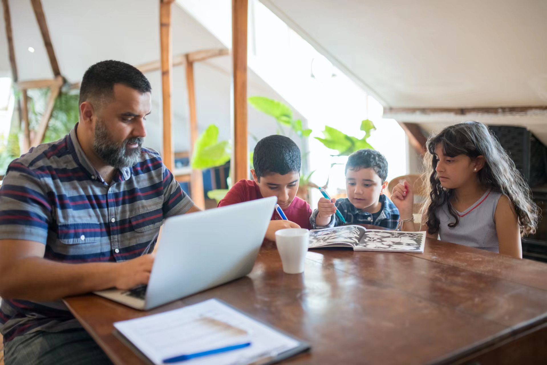 《小团队沟通课》：如何建立一个有效的团体？