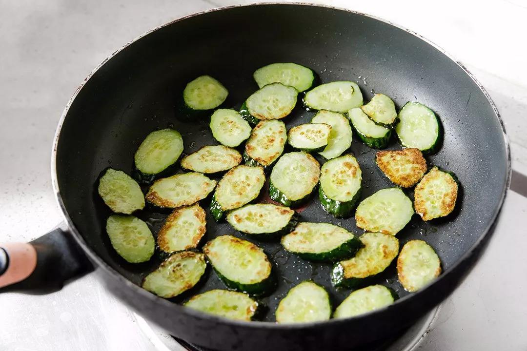 天冷了，6种含“花青素”的食材，女人记得要多吃，不化妆也好看
