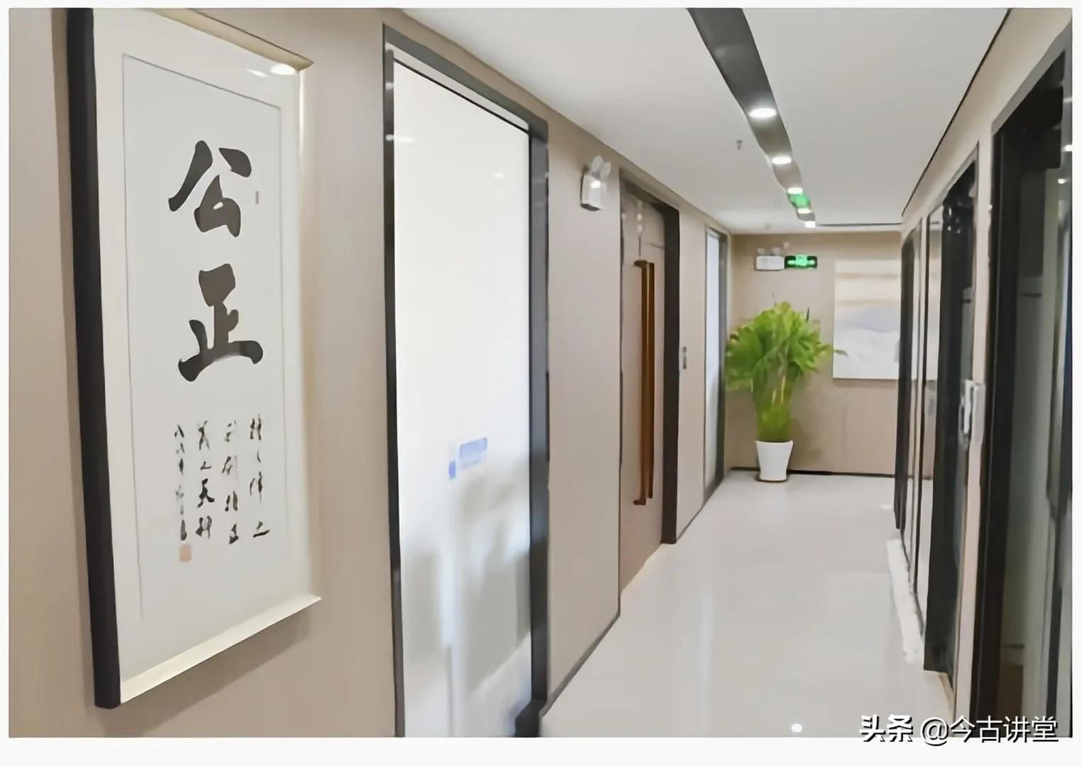 2002年，歌厅女逼迫律师情人离婚，一个催命电话，让双方走上绝路