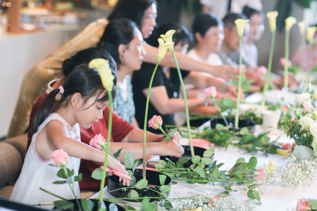 康成女院签约落地阿朵中信书店，为更丰盈的人生而来