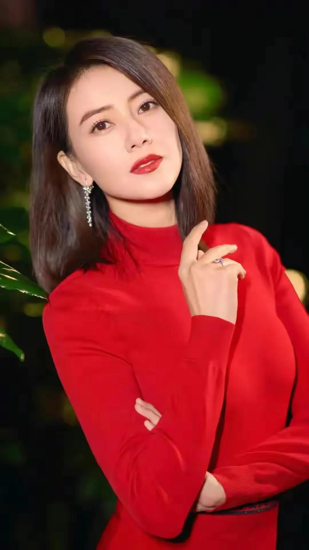 美图分享之高圆圆，端庄典雅，气质高贵，太美了