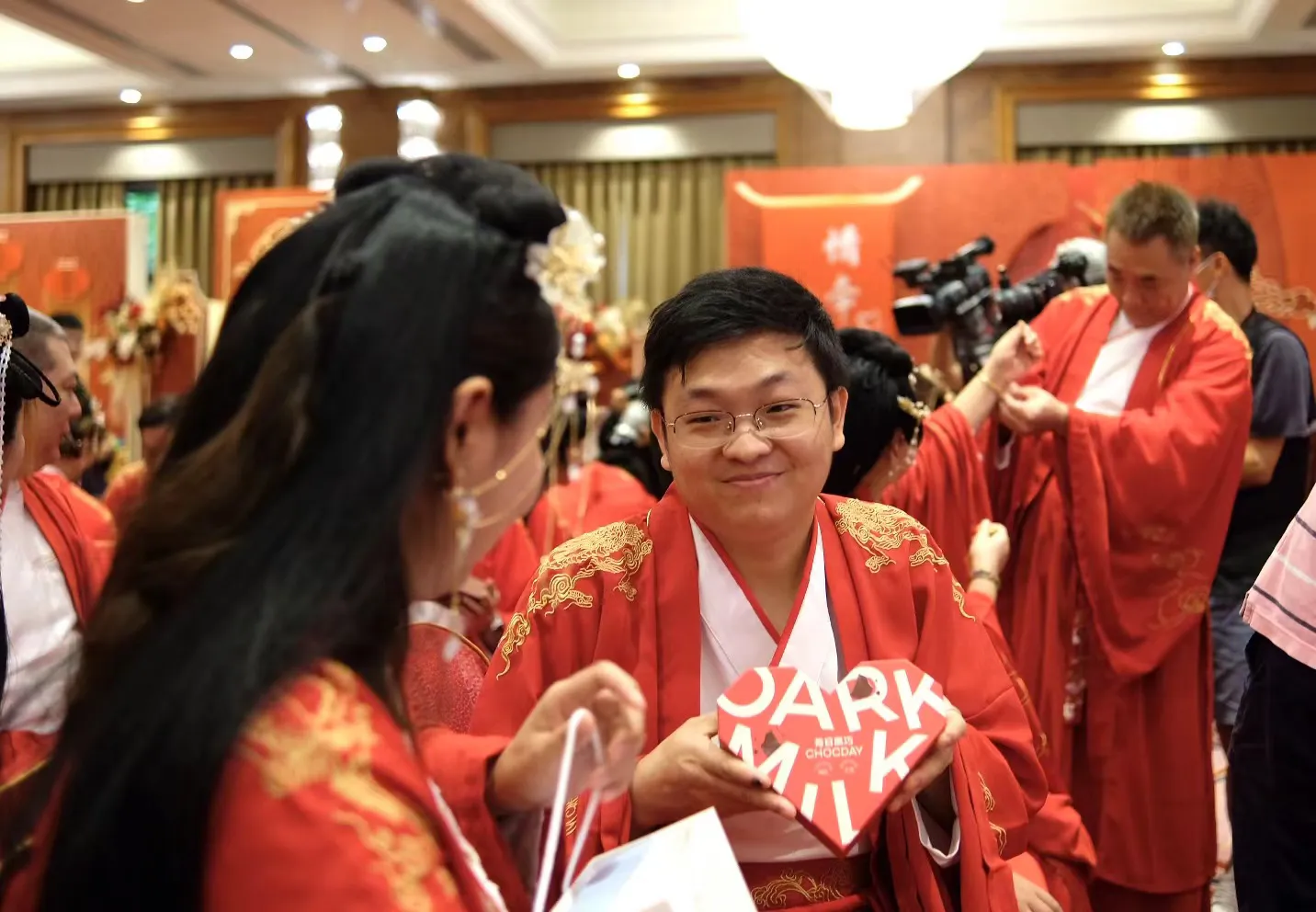 厦门汉服婚礼(礼成！来自台湾的TA，今天在厦门办汉服婚礼)
