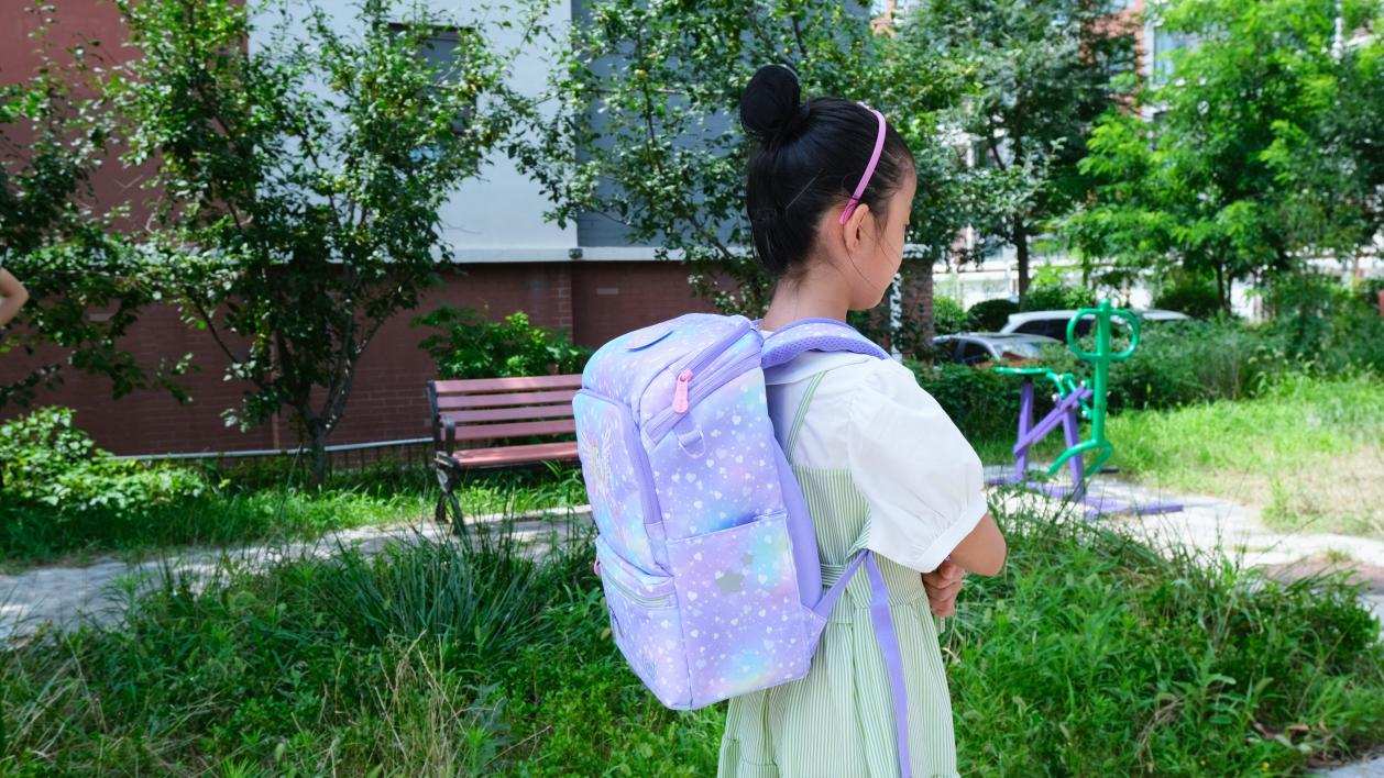 超轻自重、科学背负，陪伴孩子每一天，GMT for Kids小学生护脊书包
