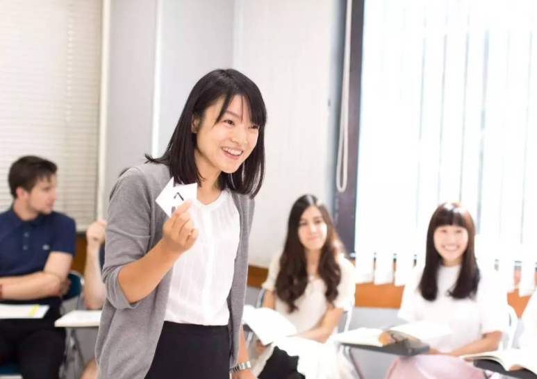 再优秀的“专科生”，也不如“本科生”？官方站出来为大专生说话