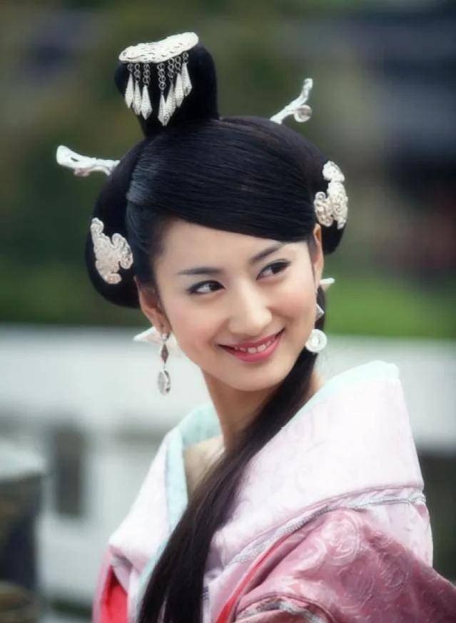 事业正红却早早退圈，这9位女星个个有辨识度，却成沧海遗珠