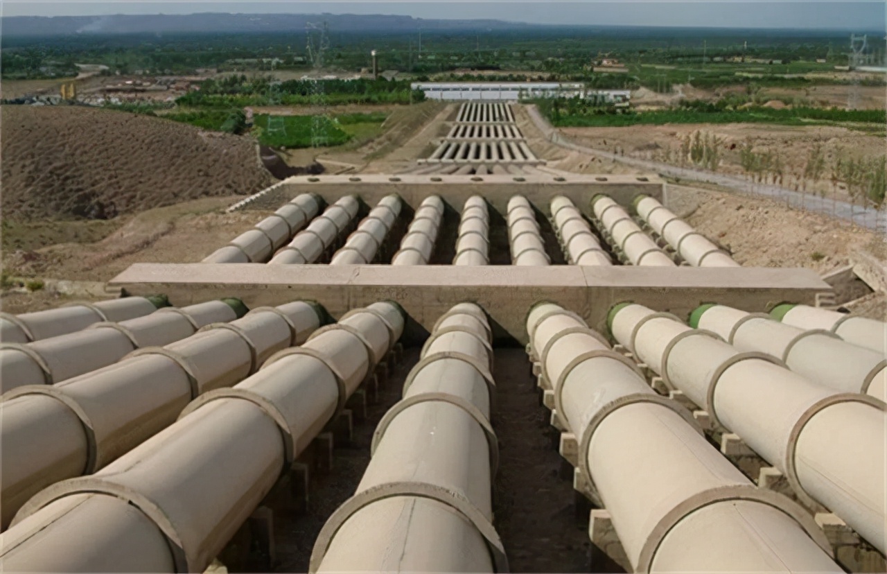 08年马来西亚叫停中国输油管道，面对高额赔偿金，总理亲自访华