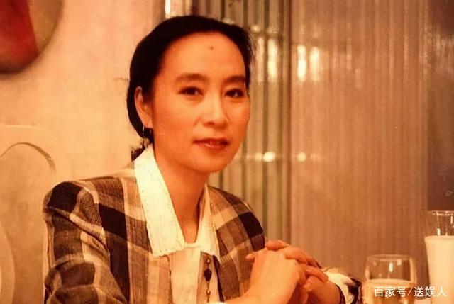 39岁高龄产子奚美娟(39岁高龄产子后离婚,不惧成为单亲妈妈)--飞鸽网