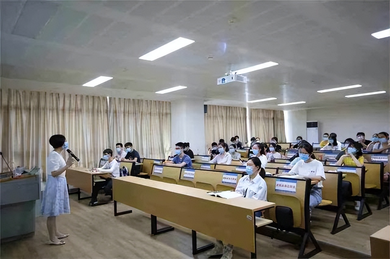 五年制临床医学与八年制临床医学，究竟有啥区别？看过来人怎么说