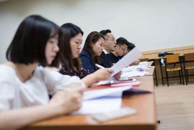 师范类4个“含金量”高的专业，人才稀缺，毕业就是“铁饭碗”