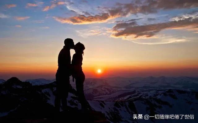 终于等到你，若足够爱，我们便携手共度余生。
