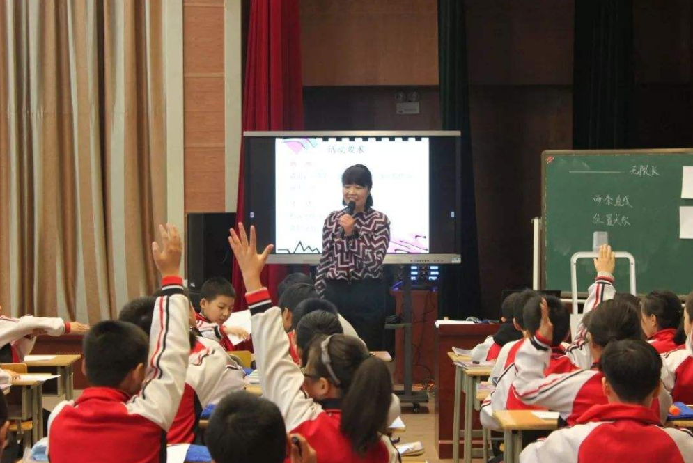 小学教育VS学前教育，哪个就业前景更好？听听过来人怎么说