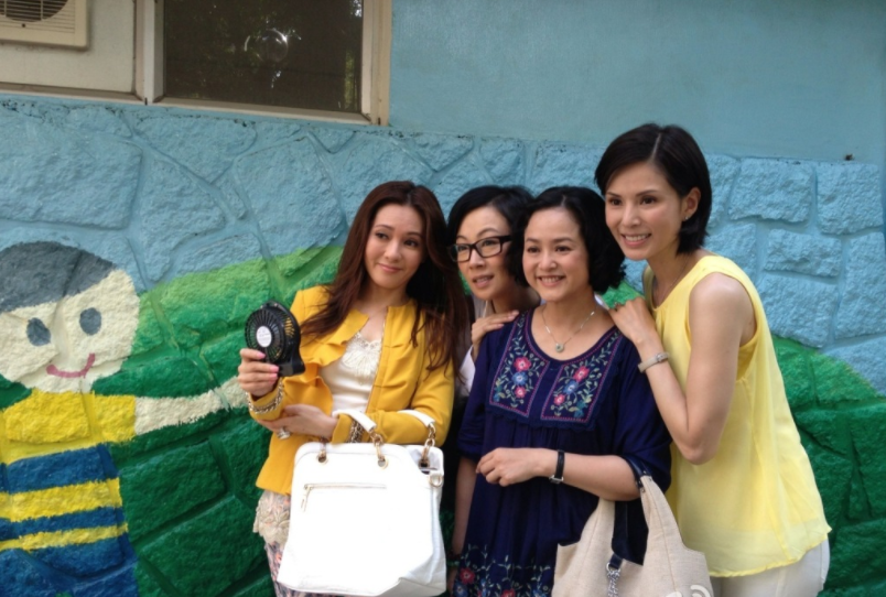 颜值说丢就丢，曾经一眼万年，今成路人大妈，这些女星好难认了