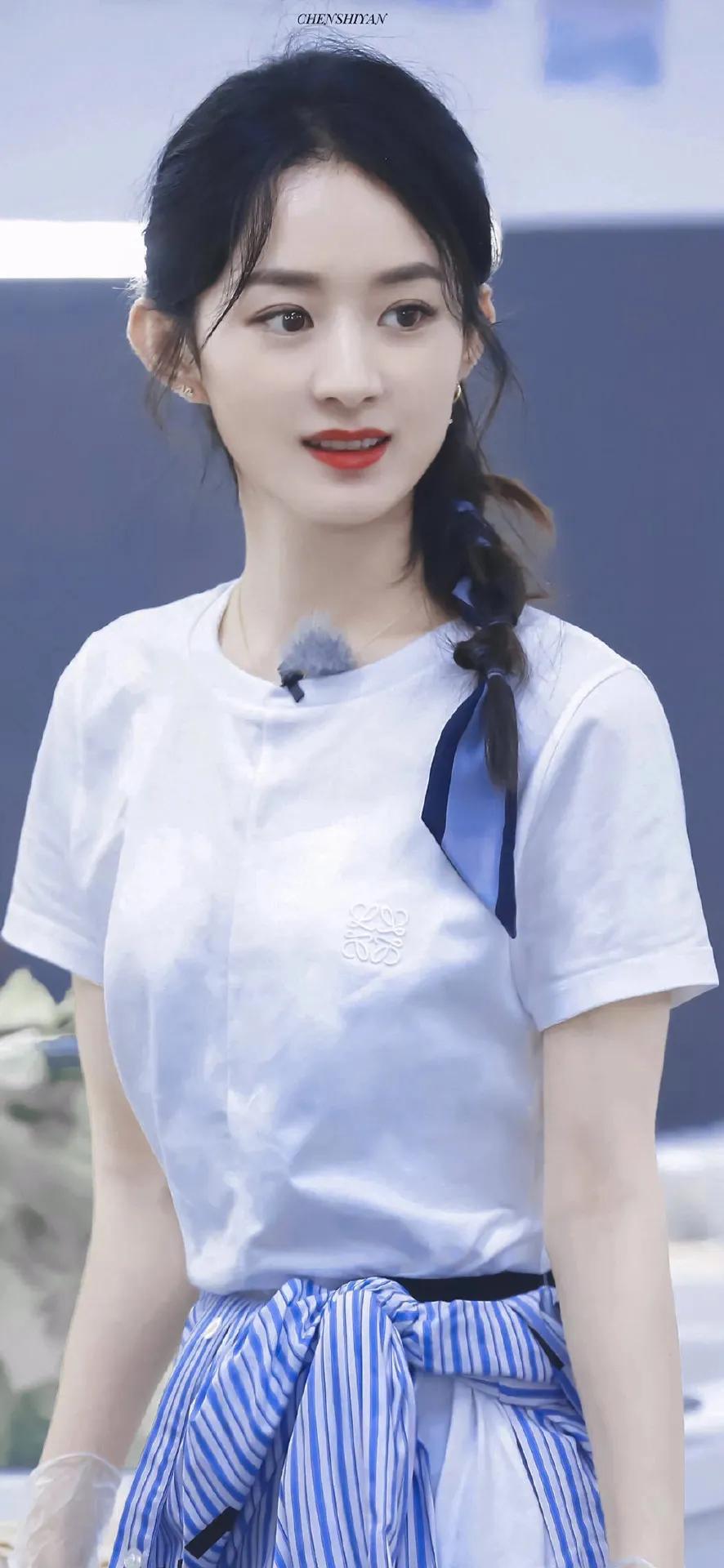 明星赵丽颖系列壁纸｜你所看到的惊艳，都曾被平庸所历练