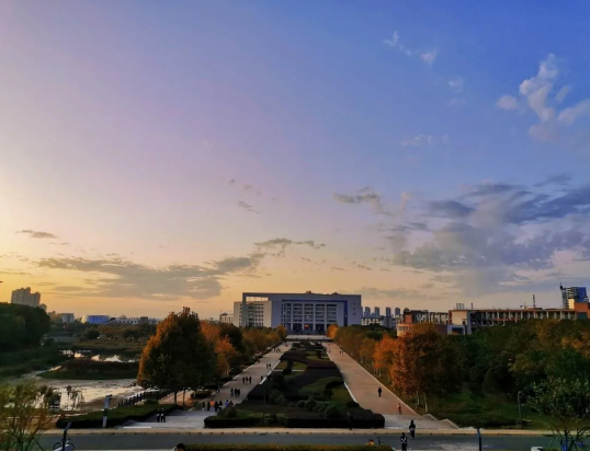 湖北纺织工业大学（再见）
