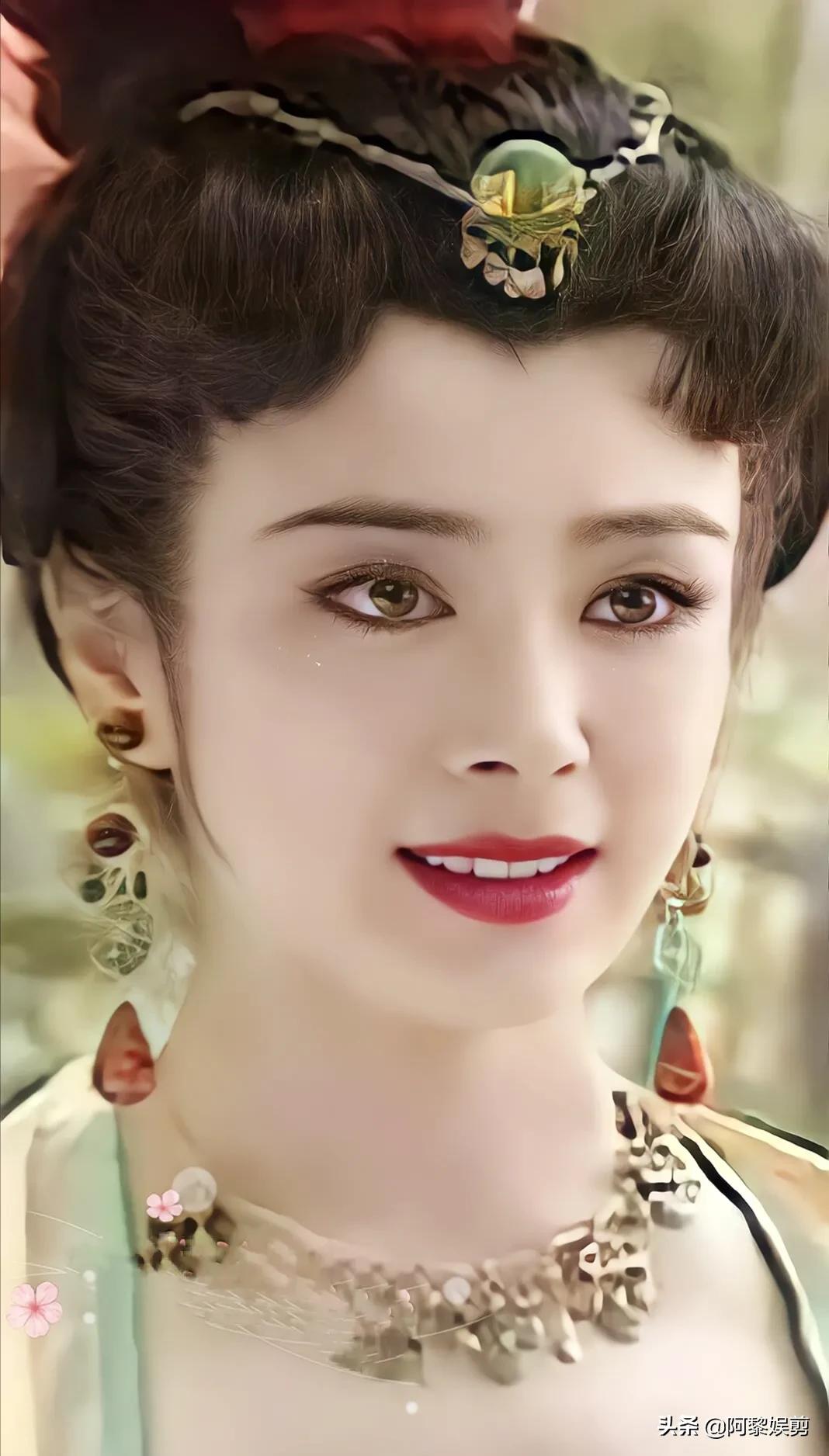 傅艺伟年轻的时候真是风华绝代