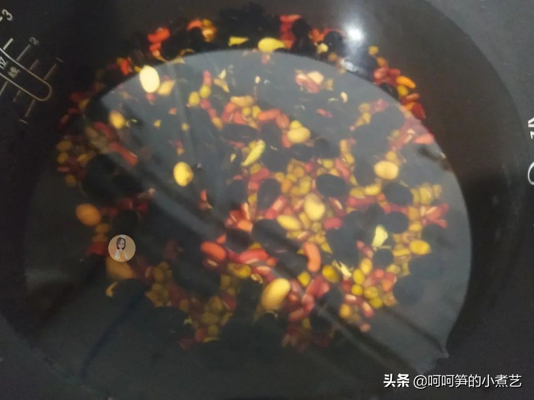 腊八到，香浓黏稠的腊八粥，温暖又治愈，甜党咸党你是哪一党？