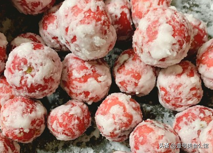 甜香味美的糖霜山楂球，简单3步就能吃，老少皆宜的甜品美食