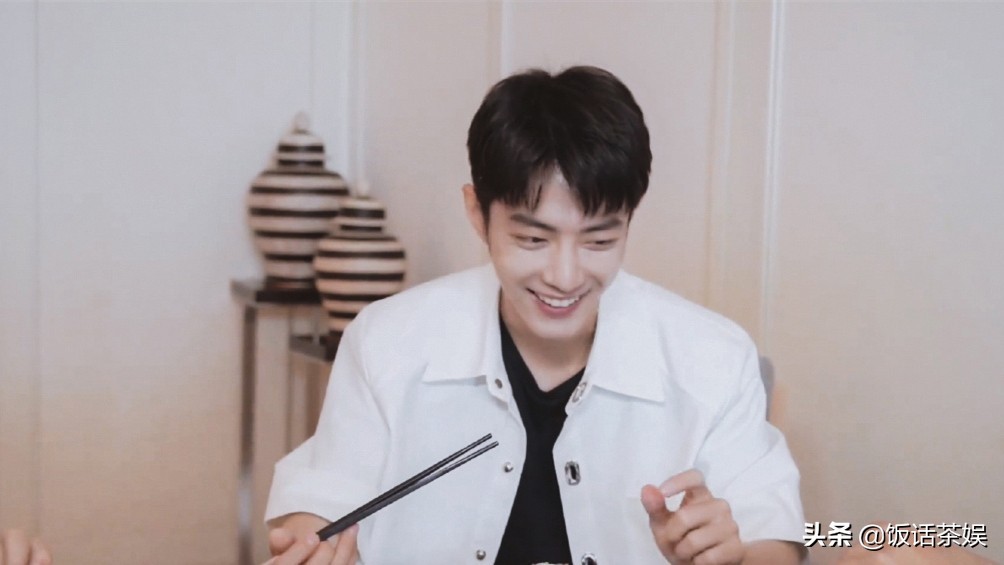 肖战生产“城食记录”的背后的故事,看着欢乐却让人心疼不已