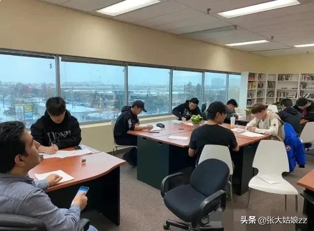 上海高考开始了，2489万人口，288所高校，考生却只有5万？