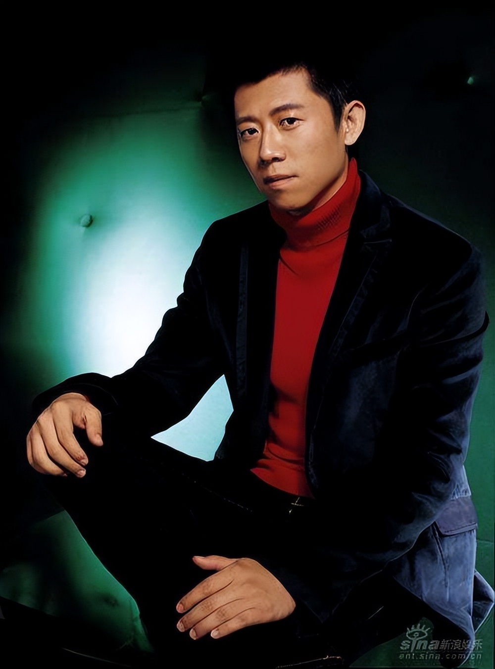 夏雨：与离异父母有隔阂，与高圆圆传绯闻，娶到袁泉三生有幸