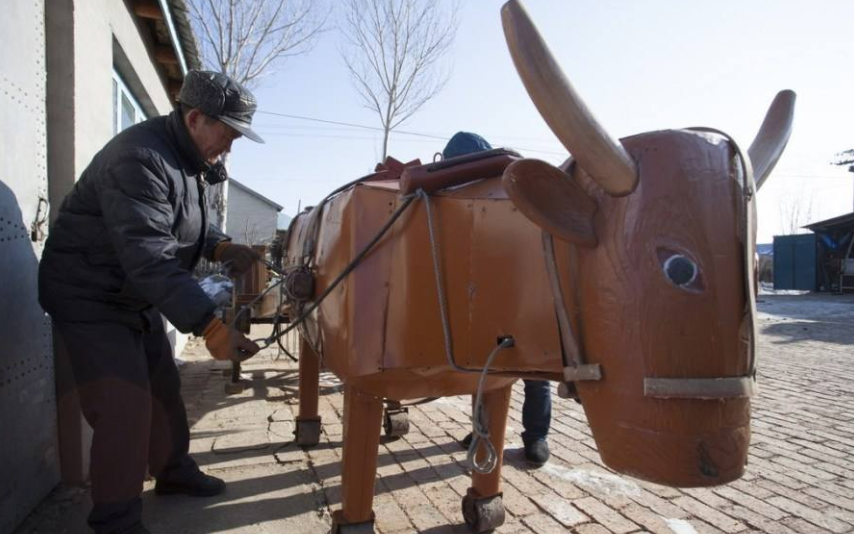 农民李景阳：8年造出电动“木牛流马”，载千斤重物，获发明专利