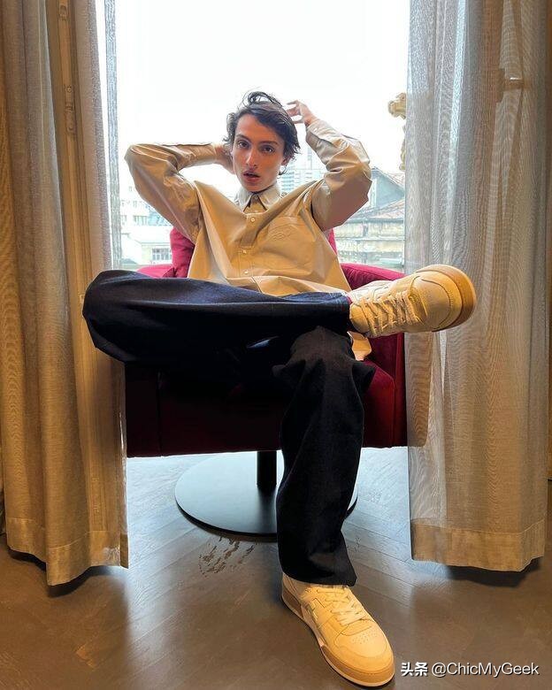 《怪奇物语》Mike长大后也太帅了！美少年颜激似鲍勃·迪伦