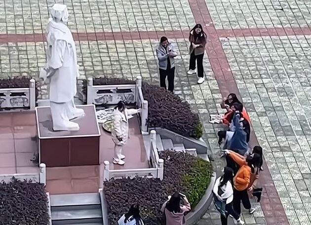 区区一个期末考试，能把当代大学生逼成什么样？