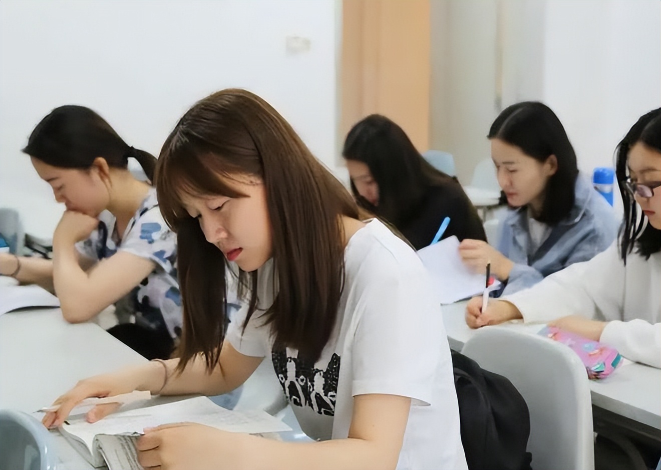 喜从天降，大学生或将迎来超长假期，这是真的吗？