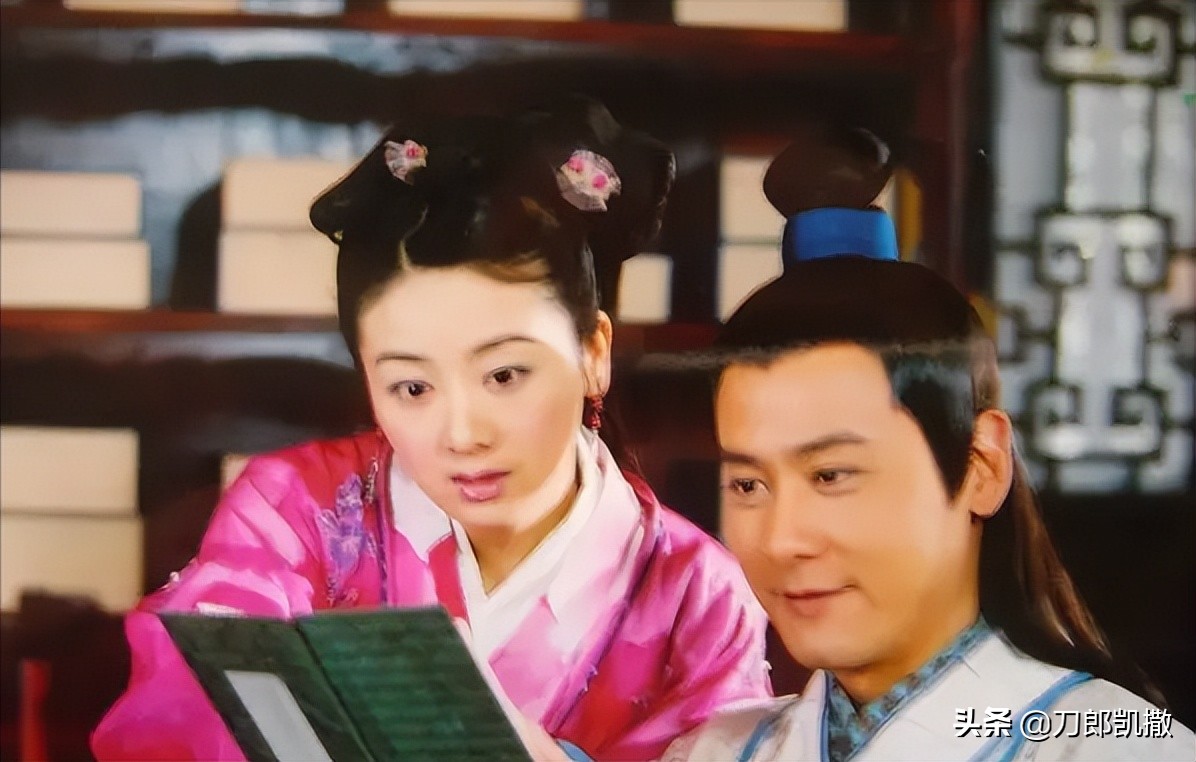 年轻时貌美如花，如今成了“村花”的代言人的九位女星