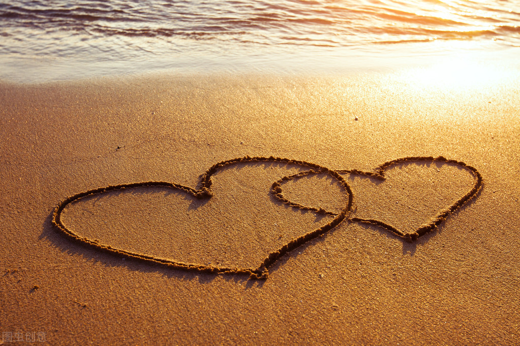 心里住着一个你，只能想，不能见，相思满腹只为你，我爱你