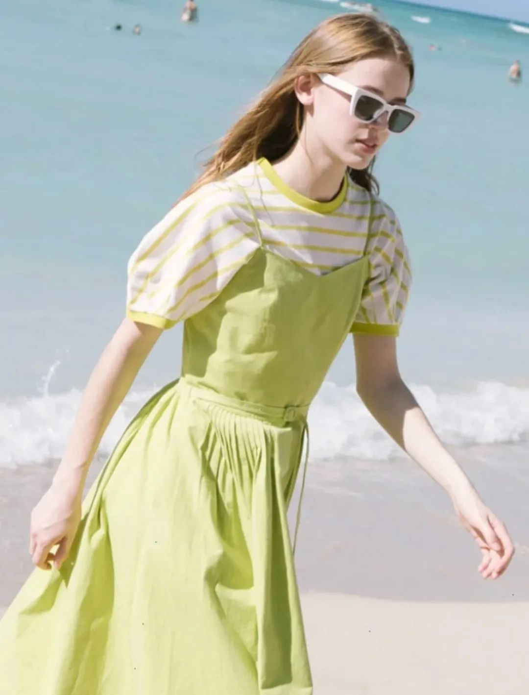 张子枫倪妮白百何这样穿T恤太好看了！|25款高颜值平价T恤get