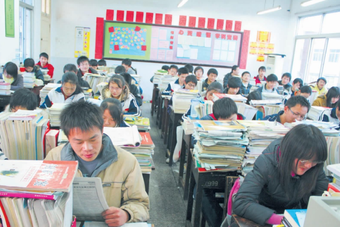 985大学被分成6个梯队，清北连续蝉联榜首，哈工大位列第4梯队