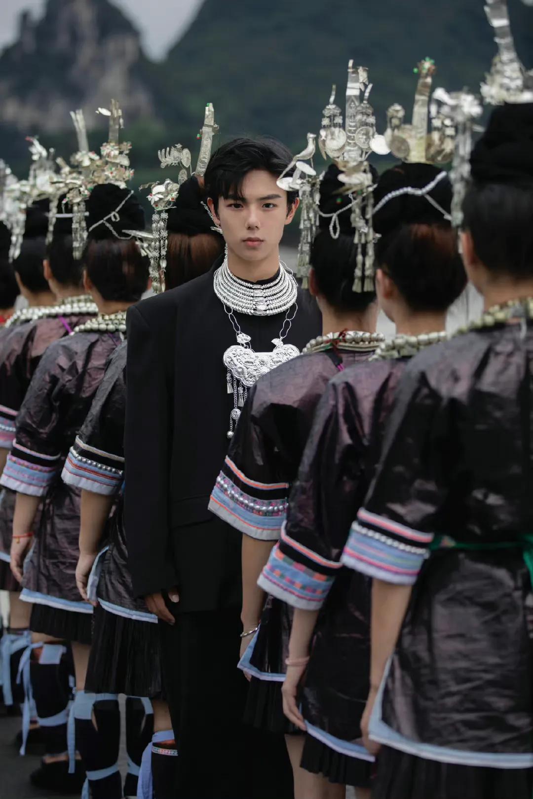 最近爆火的垫底辣孩